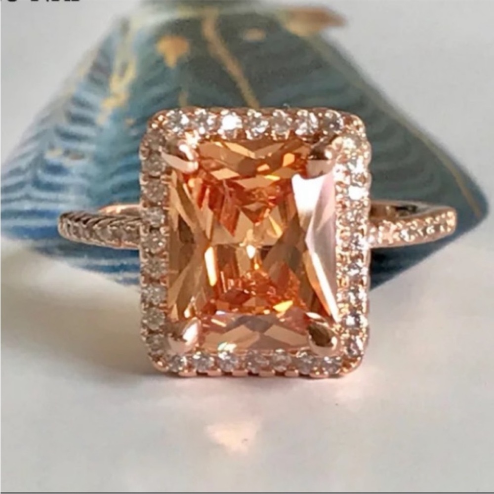 New 18K rose gold diamond engagement ring - Picture 5 of 5